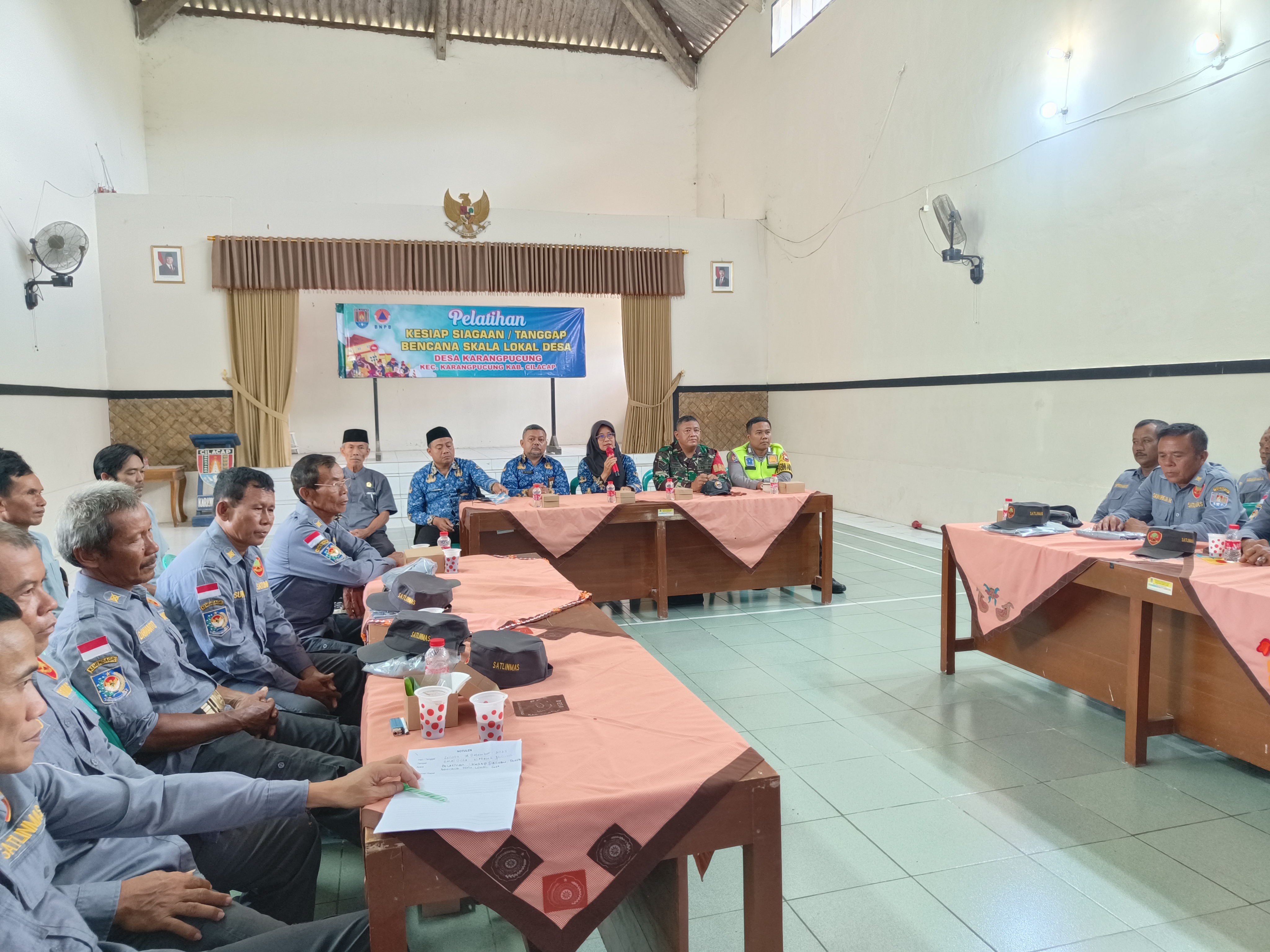 Gandeng BPBD Majenang, Pemdes Karangpucung Gembleng Linmas Siaga Bencana